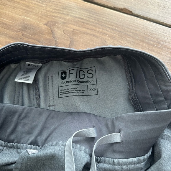 Figs Scrub Set - Picture 5 of 5